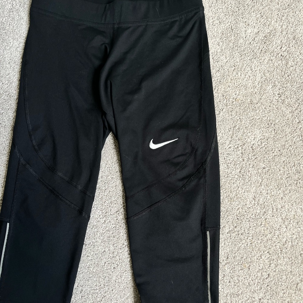 Nike Capris - Picture 2 of 3